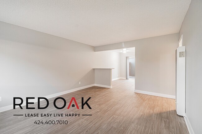 Foto del edificio - 660 S Riverside Ave