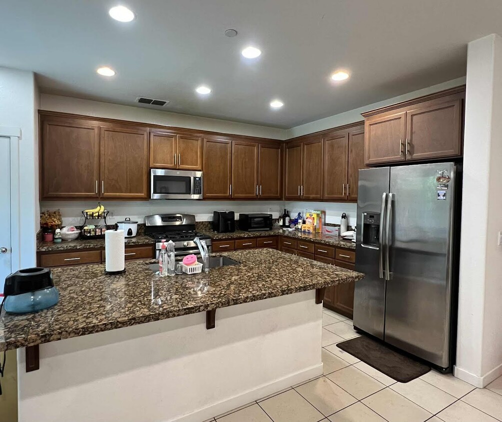 Building Photo - 18288 Dalton Dr