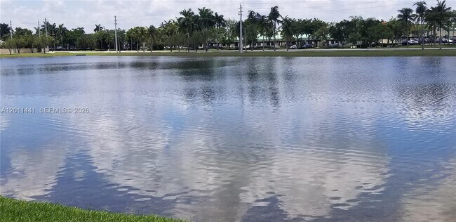 Foto del edificio - 755 SW 148th Ave