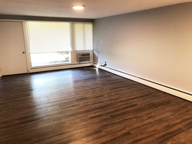 Building Photo - 301 Neponset St
