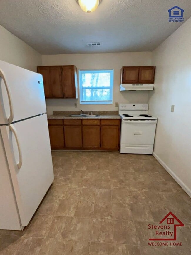 Building Photo - 106 Dogwood Pointe Dr