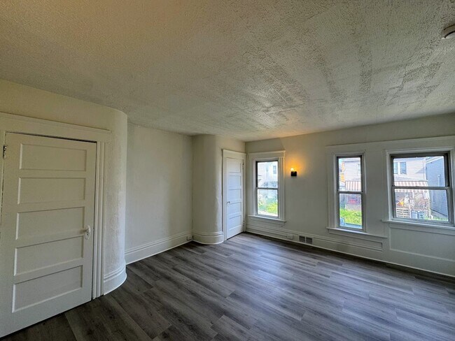 Foto del edificio - 111 Harrison Ave