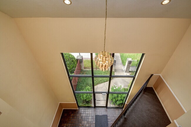 Building Photo - 8423 Hearth Dr