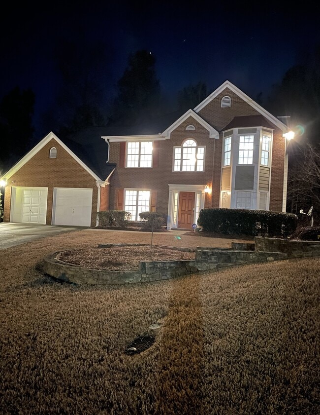 Building Photo - 6881 Almont Cove