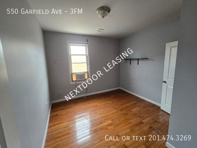 Foto del edificio - 550 Garfield Ave