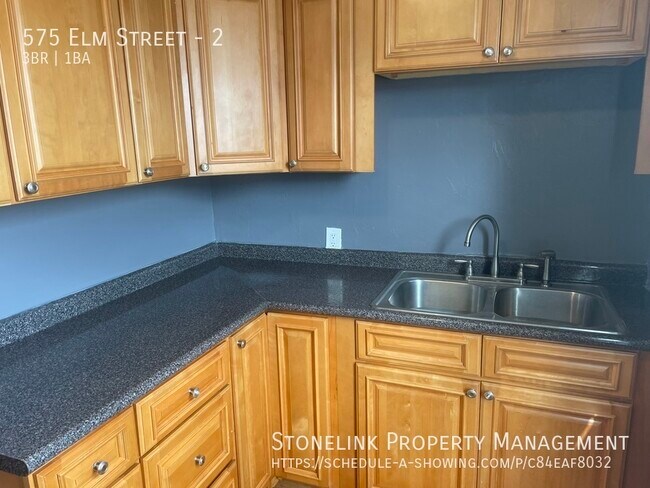 Building Photo - 575 Elm St