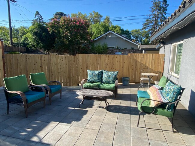 Foto del edificio - 606 E McKinley Ave