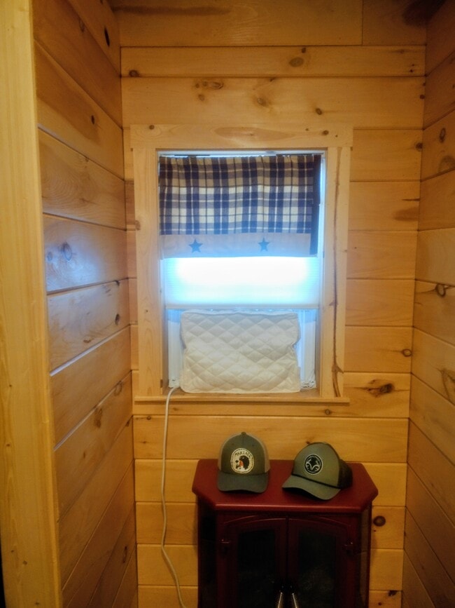 Building Photo - 554 Hovermale Ln