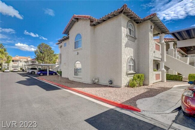 Foto del edificio - A Fabulous 2-Bedroom, 2-Bathroom Upstairs Unit in NW Las Vegas