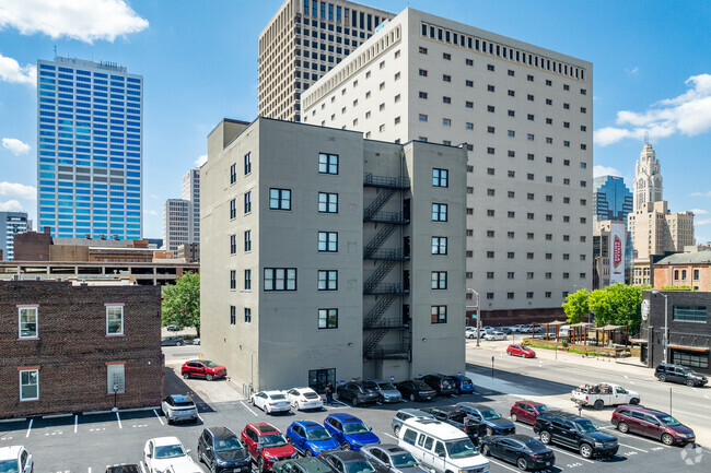 Building Photo - The Standard @ 174 E Long Street