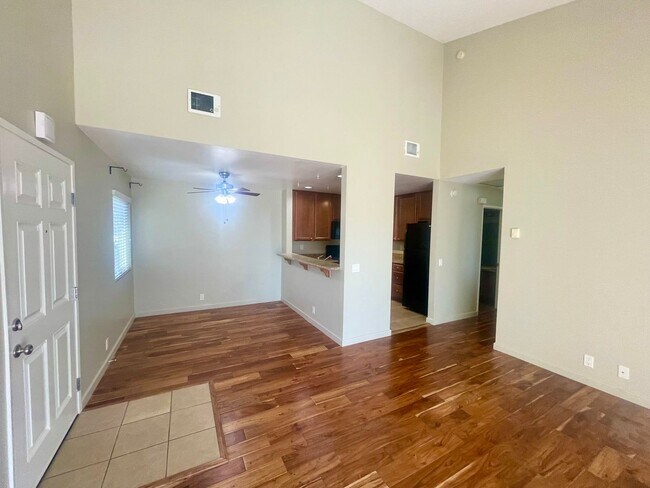 Building Photo - Upgraded Condo in the Hills of Escondido!