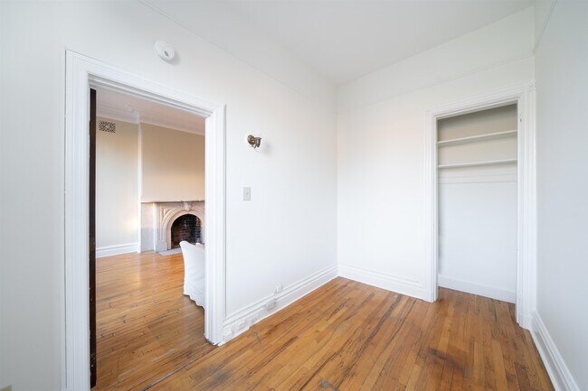 Foto del edificio - 828 Hudson St