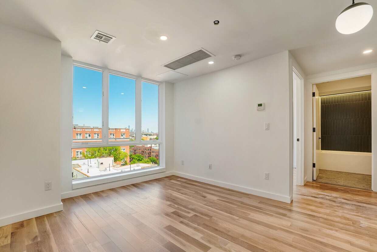 Primary Photo - 1515 Park Pl