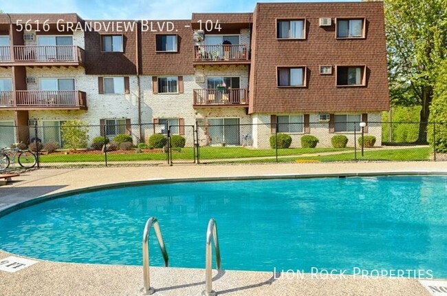Building Photo - 5616 Grandview Blvd