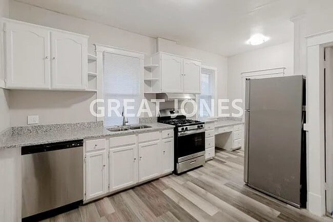 Foto del edificio - 8626 Argyle Ave