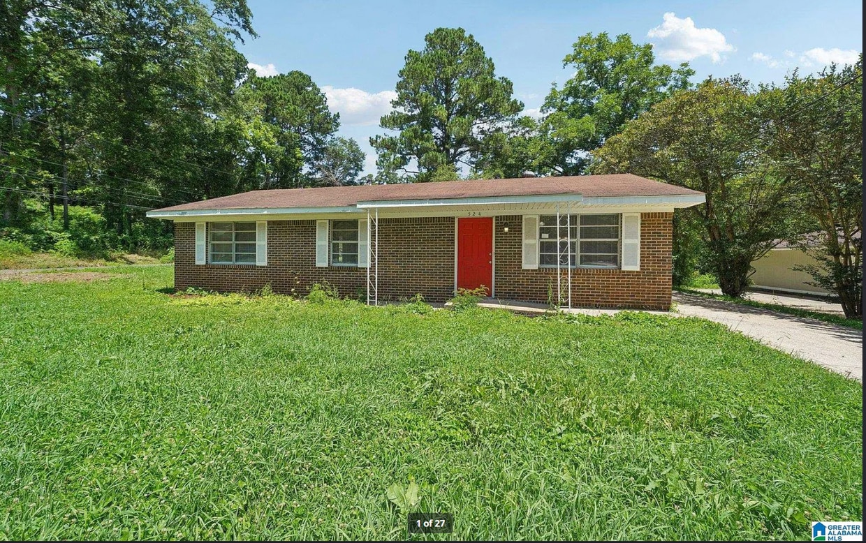 Primary Photo - 524 Shelby St