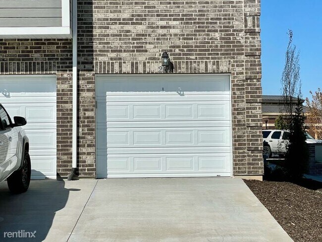 Building Photo - 5208 W Cannavale Ln