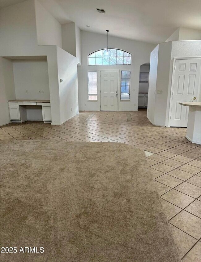 Foto del edificio - 12838 W Corrine Dr