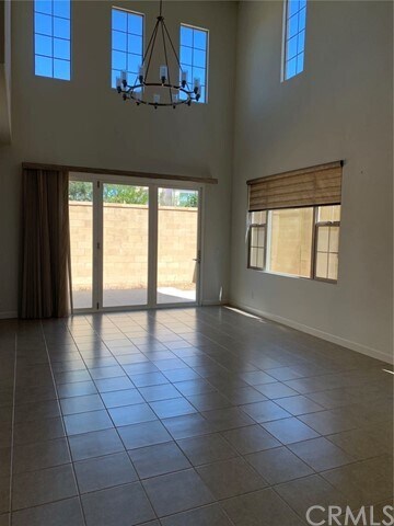 Foto del edificio - 15415 Jeffrey Rd