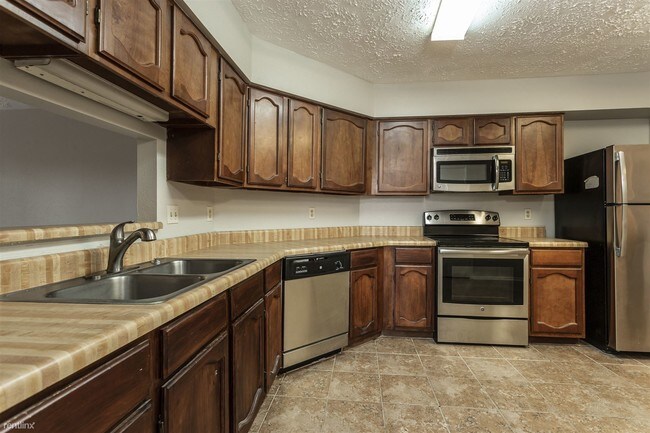 Building Photo - 3 br, 2 bath House - 7202 Skylight Ln