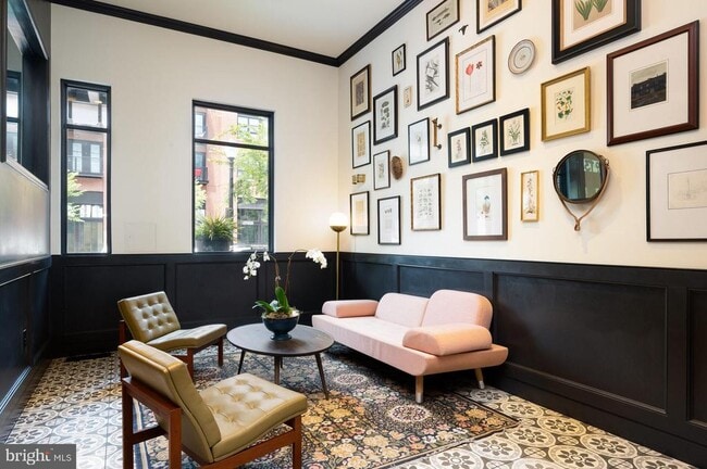 Building Photo - 1339 E St SE