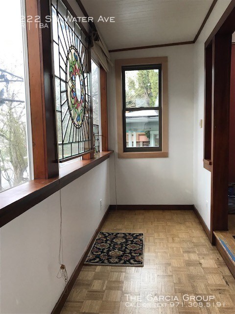Foto del edificio - 3222 SW Water Ave