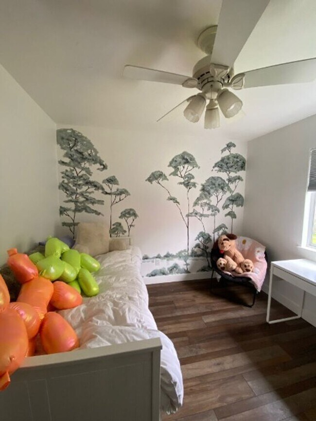 Foto del edificio - Beautiful Four Bedroom Home in Olive Estates