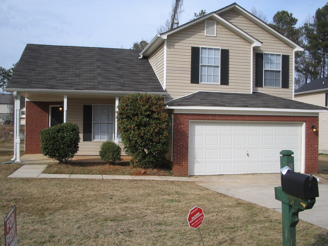Primary Photo - 3-bedroom, 2.5-bathroom Lithonia!