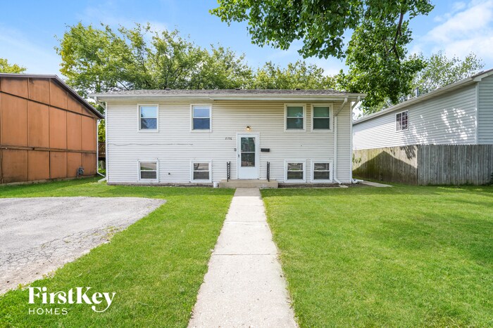 Primary Photo - 2106 Lewis Ave