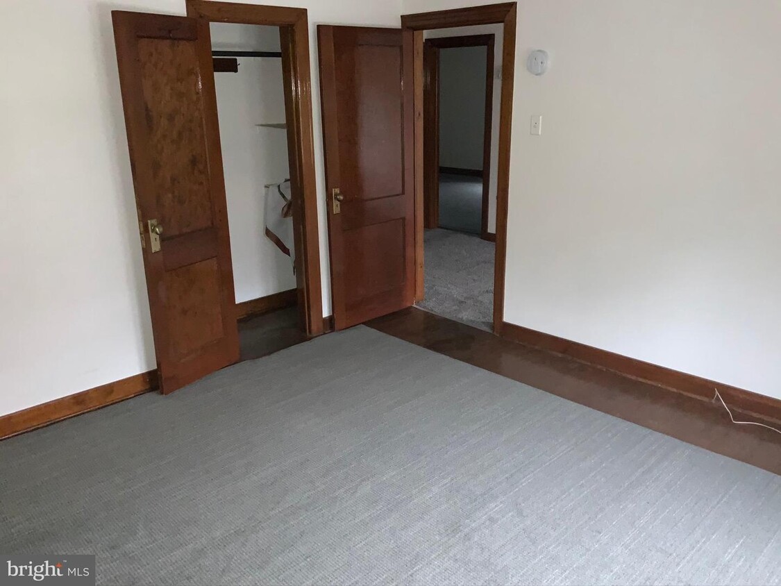 Foto principal - 521 E Broad St