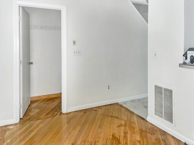 Foto del edificio - 234 Derby Ave