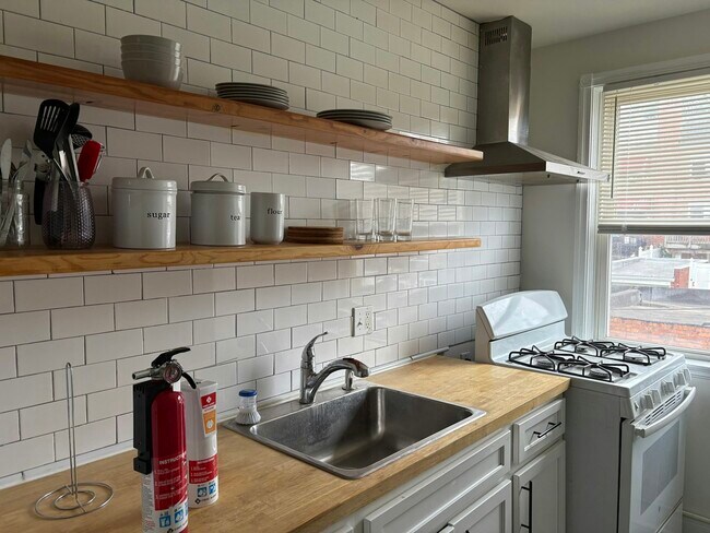 Foto del edificio - 1543 Northwick Rd