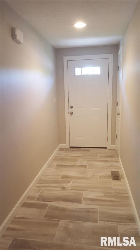 Building Photo - 932 24th Ave