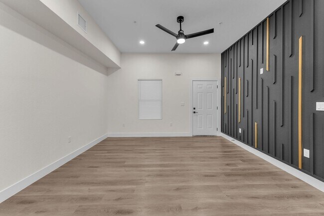 Foto del edificio - All Units Are Available With Brand NEW Full Appliance Package