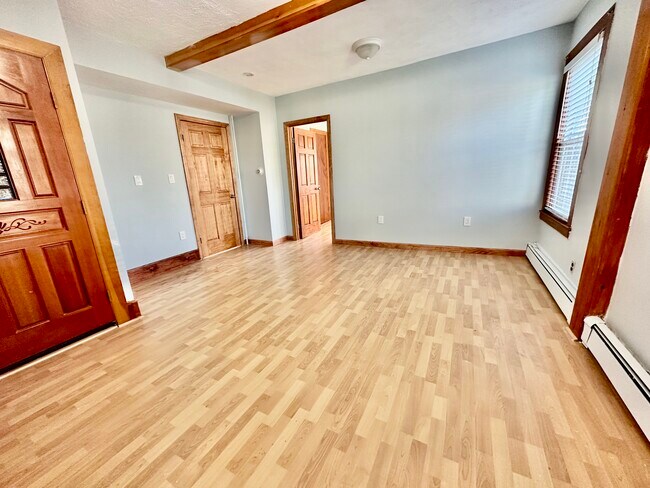 Foto del edificio - 89 Webster Ave