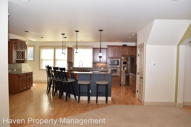 Building Photo - 3 br, 2.5 bath House - 5210 N 49th