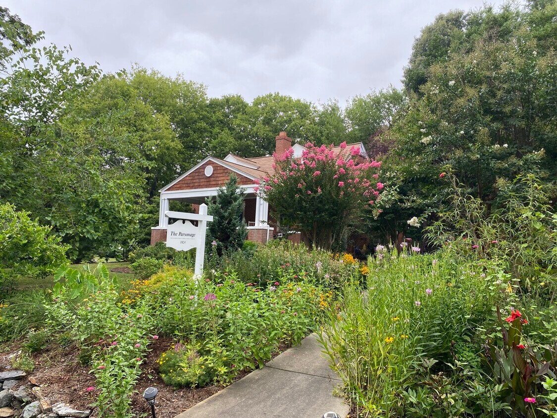 Foto del edificio - 807 Benton St