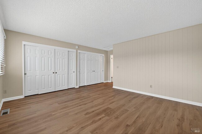 Foto del edificio - 4533 Hillview Ct