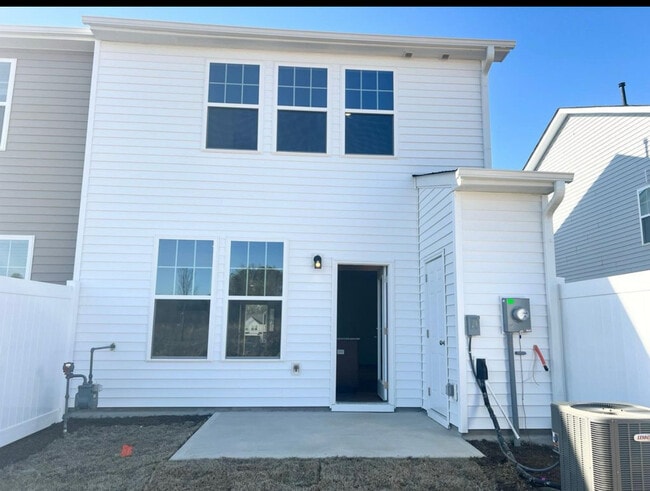 Back - 48 Begonia St