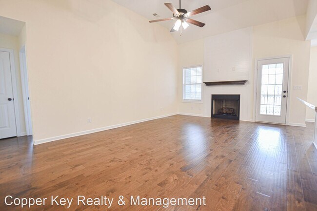 Building Photo - 3 br, 2 bath House - 1632 Parkside Drive