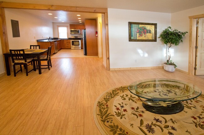 living, dining & kitchen - 422 S Washington St