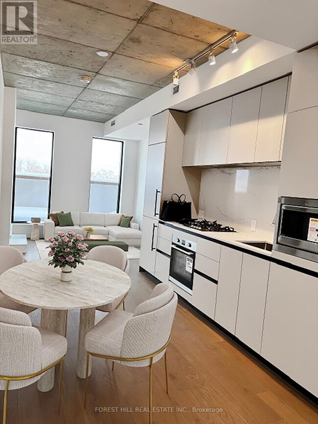 Building Photo - 1720 Bayview Ave