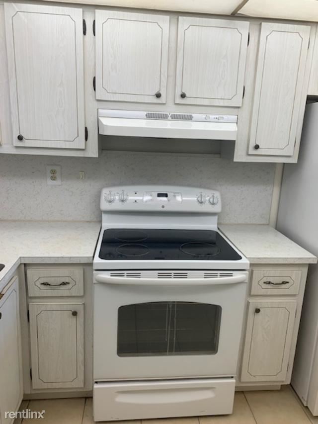 Building Photo - 2 br, 2 bath Condo - Sunrise Lakes 2