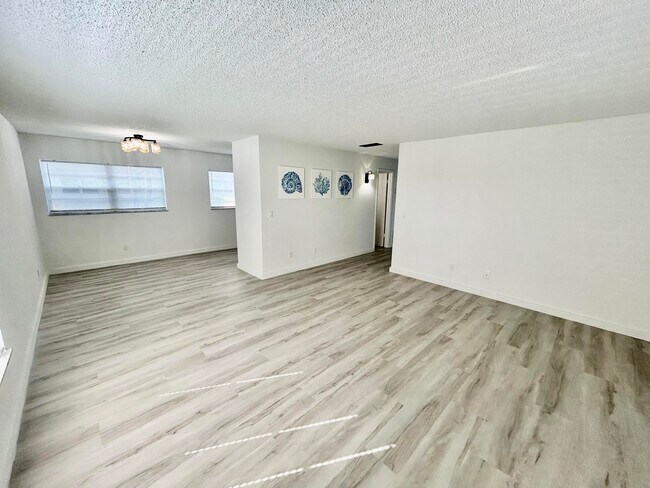 Building Photo - 90 Crooked Tree Ln