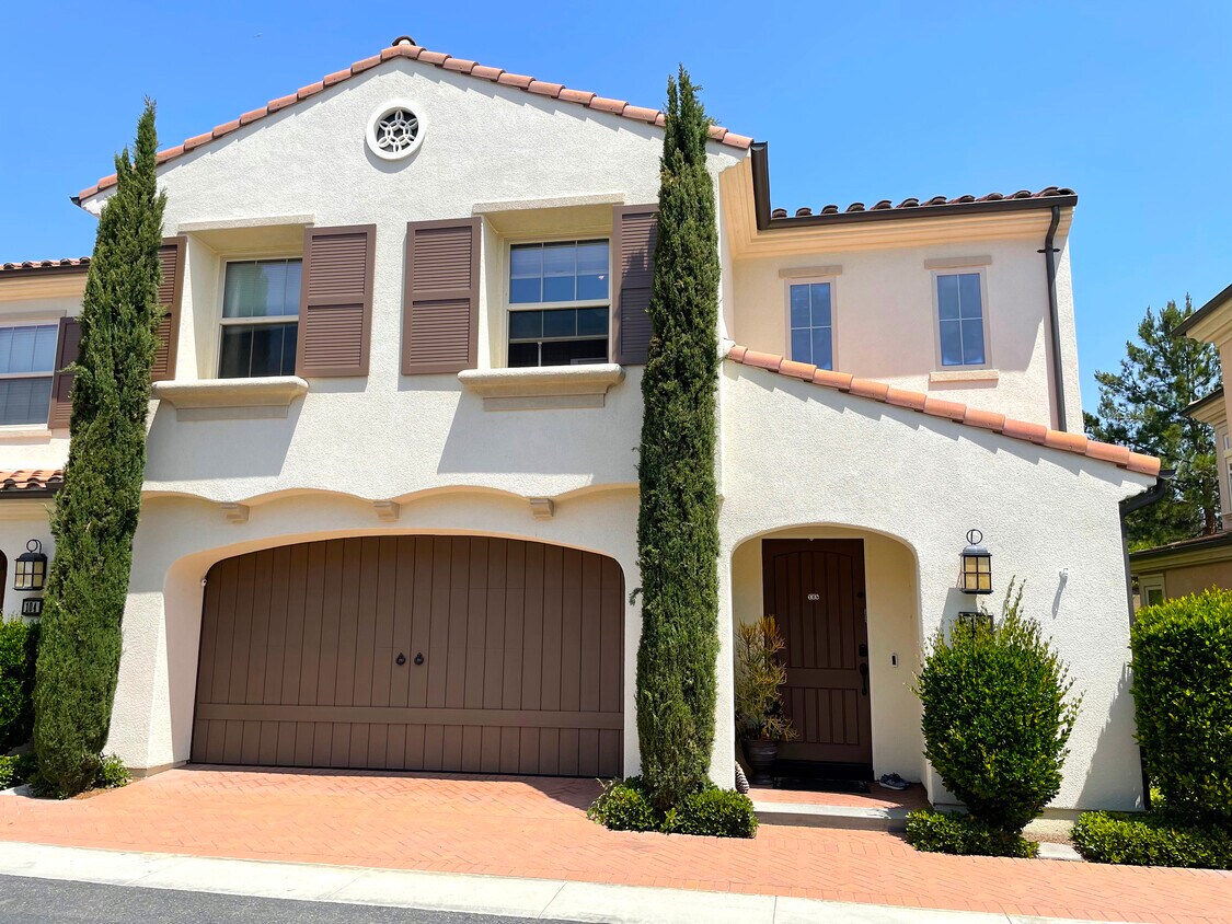 106 Gemstone, Irvine, CA 92620 Townhome Rentals in Irvine CA
