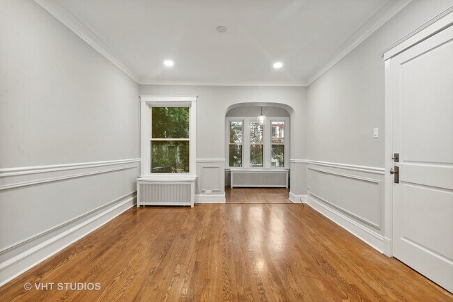 Foto del edificio - 1732 W Rascher Ave