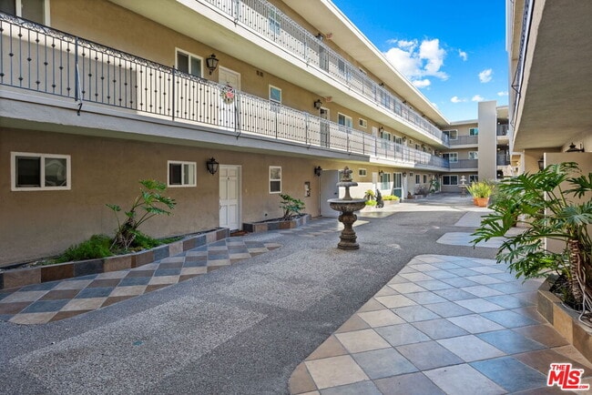 Foto del edificio - 11646 Chenault St