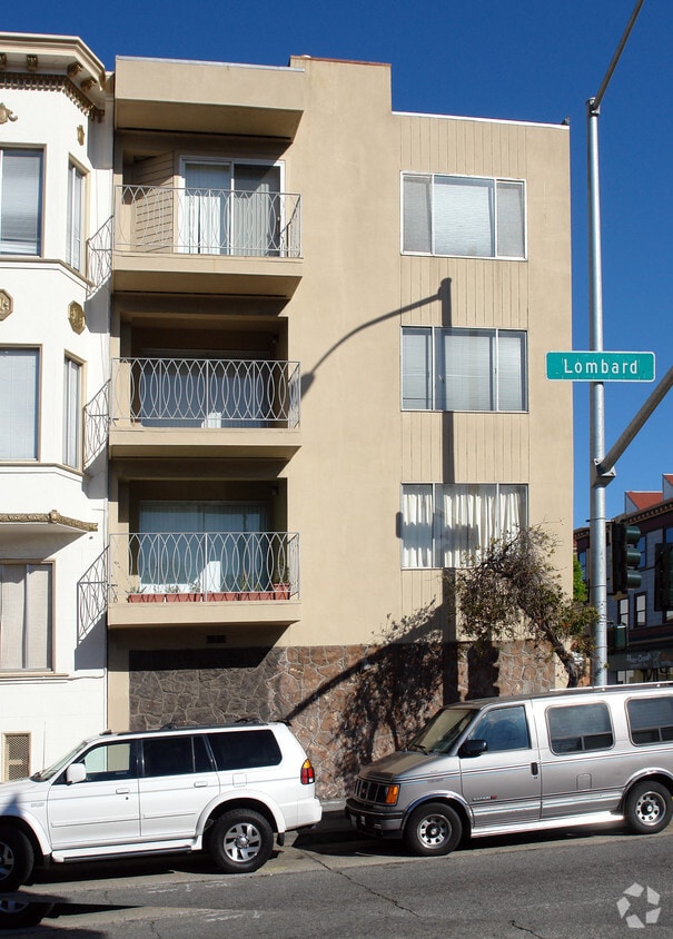 Building Photo - 2000 Lombard St