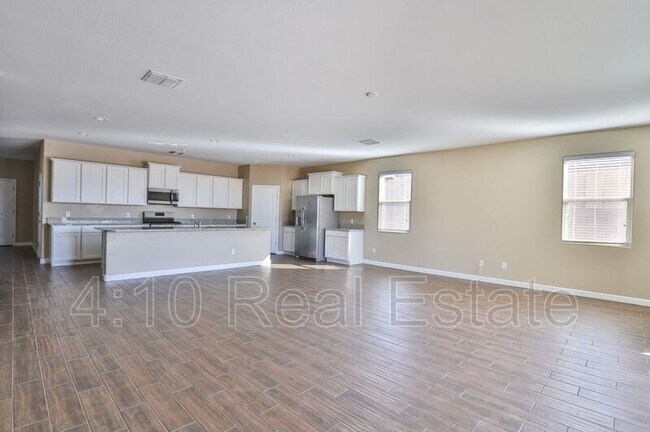 Building Photo - 30711 W Flower Ct