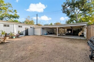 Building Photo - 5923 Moonmist Dr